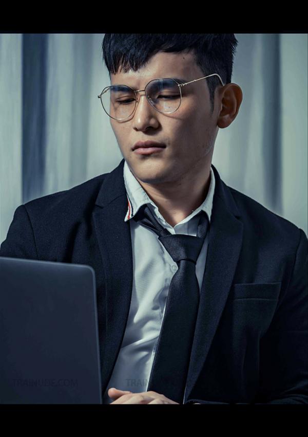 I-AM-MAGAZINE-Issue2.2--I-AM-WIREPULLER-Anawin-ebook